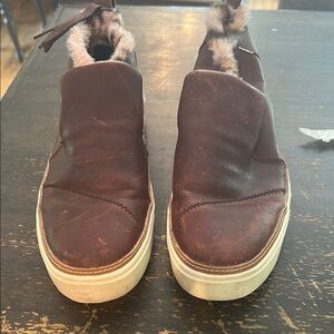 GUC women’s Toms fur lined slip on boots